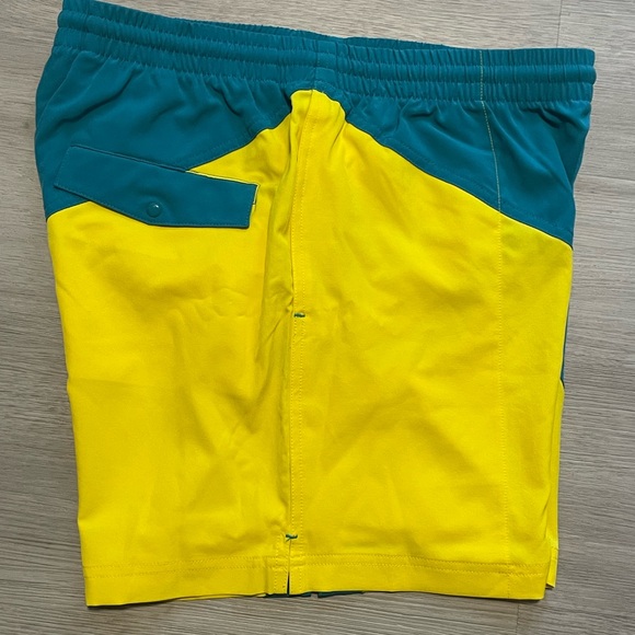 Boast Colorblock Shorts - Picture 3 of 5